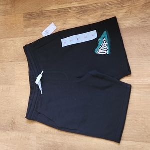 Old Navy black later gator pull on shorts size 8